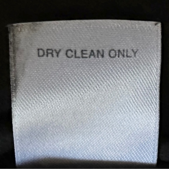 Classiques Entier Virgin Wool Blend Classic Black 3 Button Blazer Size 4 - Picture 9 of 9